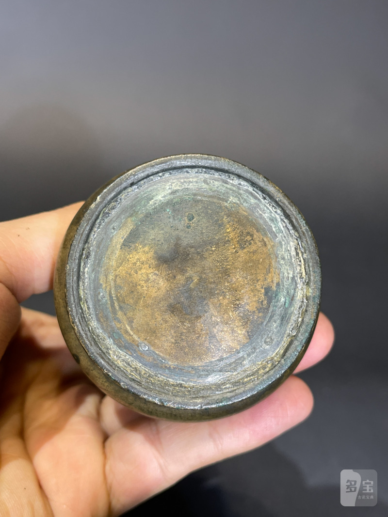 明 铜错银蕉叶纹花觚 - 图9
